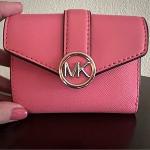 NWT✨Michael Kors Carmen MD Flap Bifold Wallet